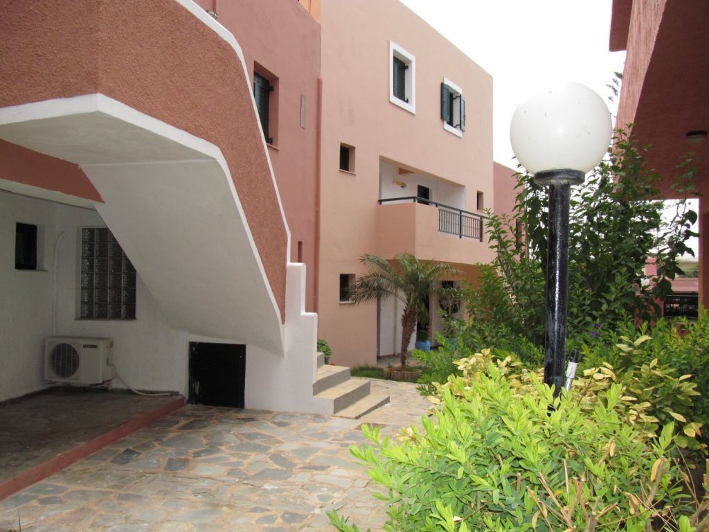 Kri Kri Village Goúrnes Esterno foto