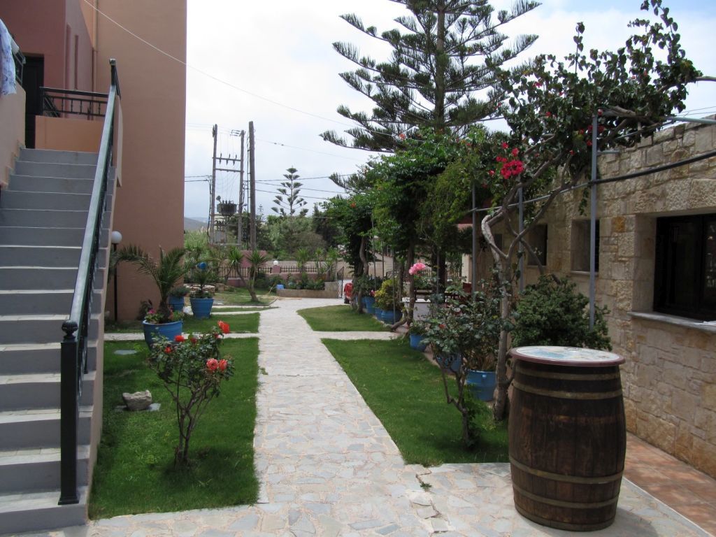 Kri Kri Village Goúrnes Esterno foto